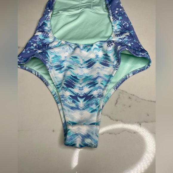 Victoria’s Secret Pineapple one piece Swimsuit open back size small - Picture 7 of 7